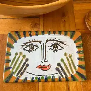 Appetizer tray or decorative plaque "head"