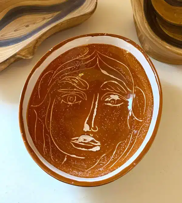 Coupelle beige « tête de femme »
