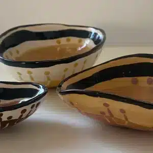 3 handshaped dishes "sun"