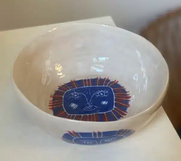 Saladier blanc & bleu « têtes »